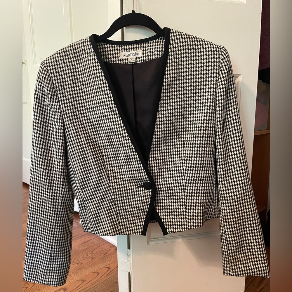 Ann Taylor Black and White Houndstooth Blazer
